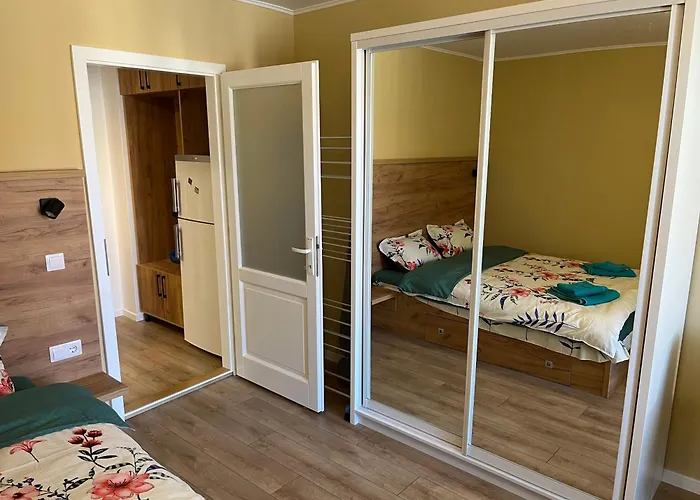 Quiet Flat With Balcony, Free Parking Included