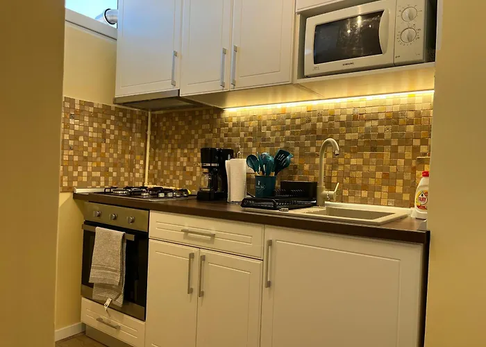 Quiet Flat With Balcony, Free Parking Included